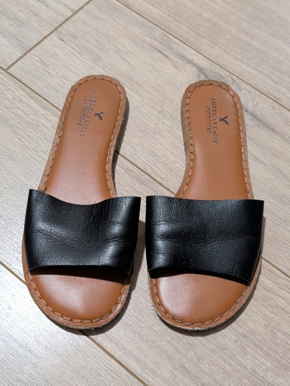 American Eagle Sandals